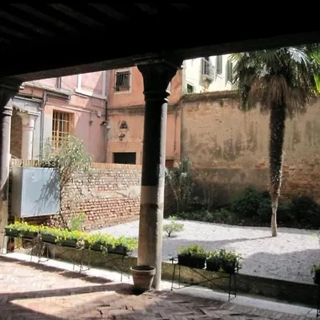 Ca' Paruta Appartamento *